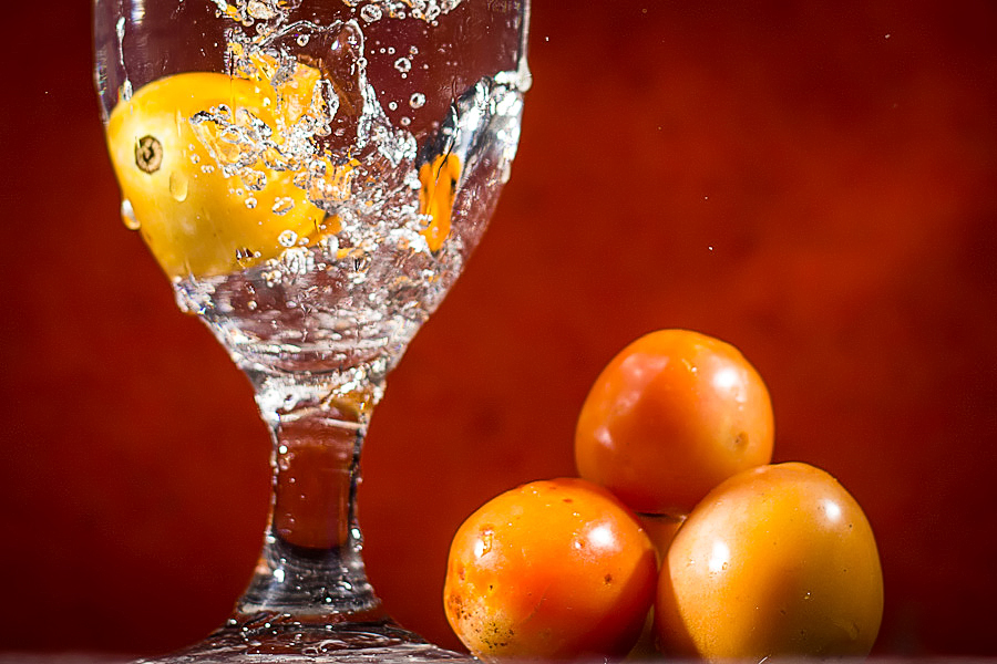 Tomatoes by Aliy Syukur