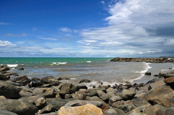 Padang Beach at Daylight by Eja putri.R