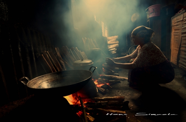 Memasak by Ari Hans Simaela