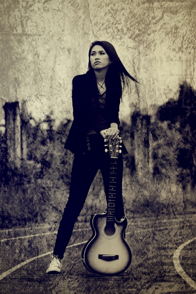 Lady Rocker by Robin Karim