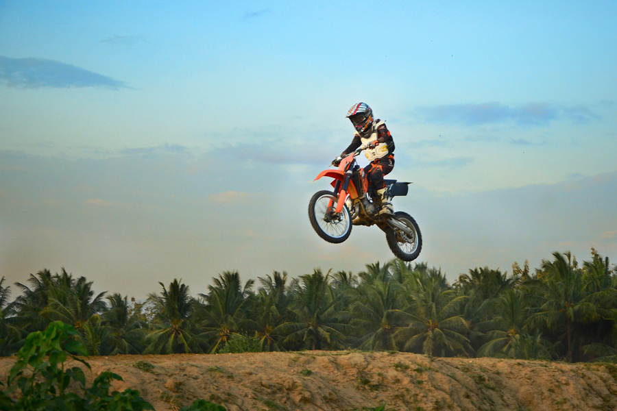 i'm crosser by Robin Karim