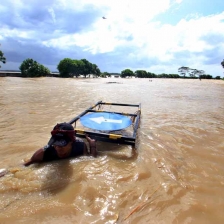 BANJIR JALAN TOL TANGERANG-MERAK by Randy Tri Kurniawan
